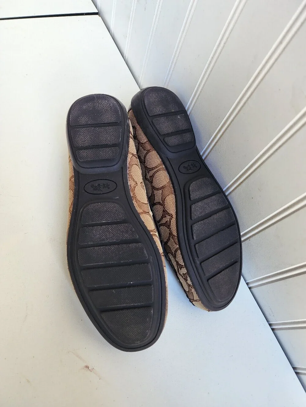 COACH ODETTE MONOGRAM LOGO BROWN & TAN LOAFER SLIP ON SZ 7.5B